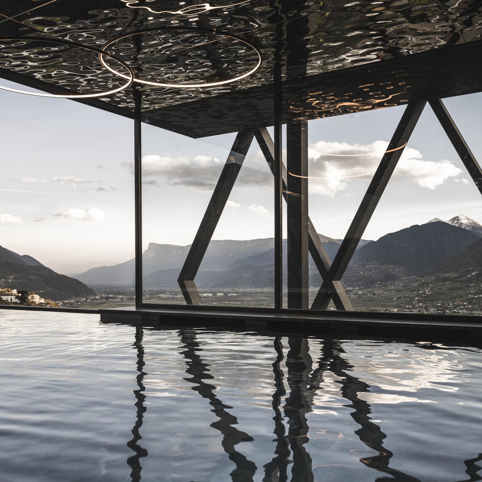 Willkommen in Dorf Tirol. Ihrem Hotel mit Charme.