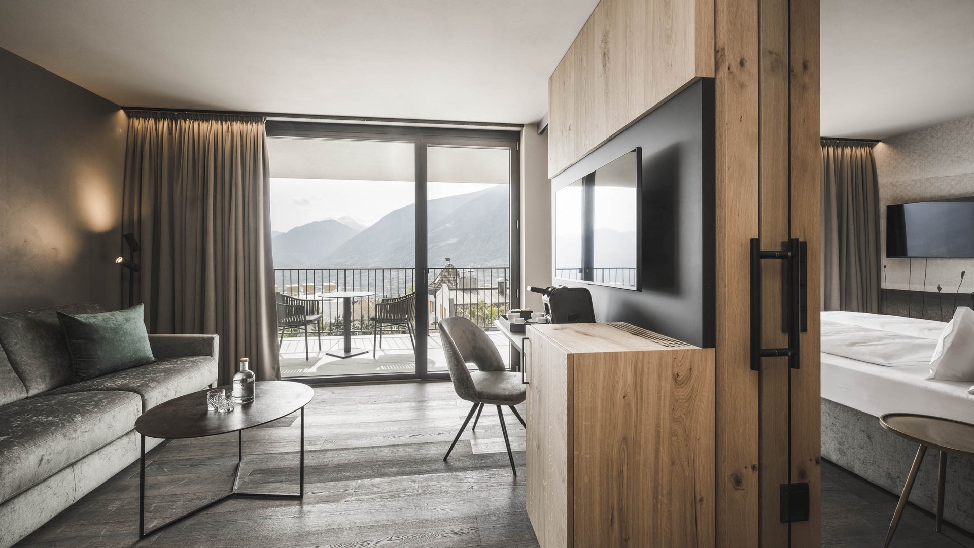 SomVita Suites: Ihr Hotel mit Pool in Dorf Tirol