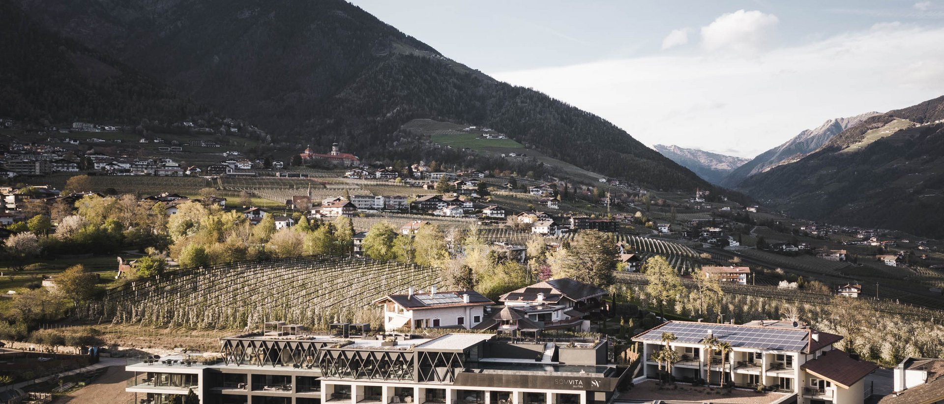 SomVita Suites: your hotel with a pool in Dorf Tirol SomVita Suites: your hotel with a pool in Dorf Tirol