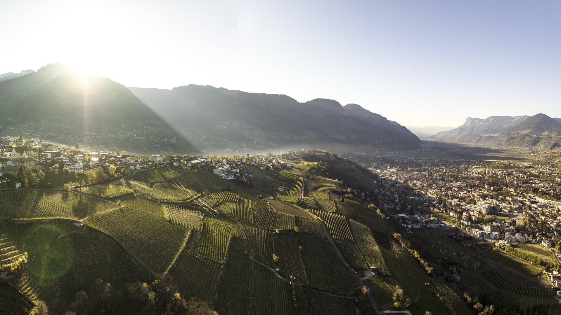 Welcome to Dorf Tirol. Your hotel with charm.