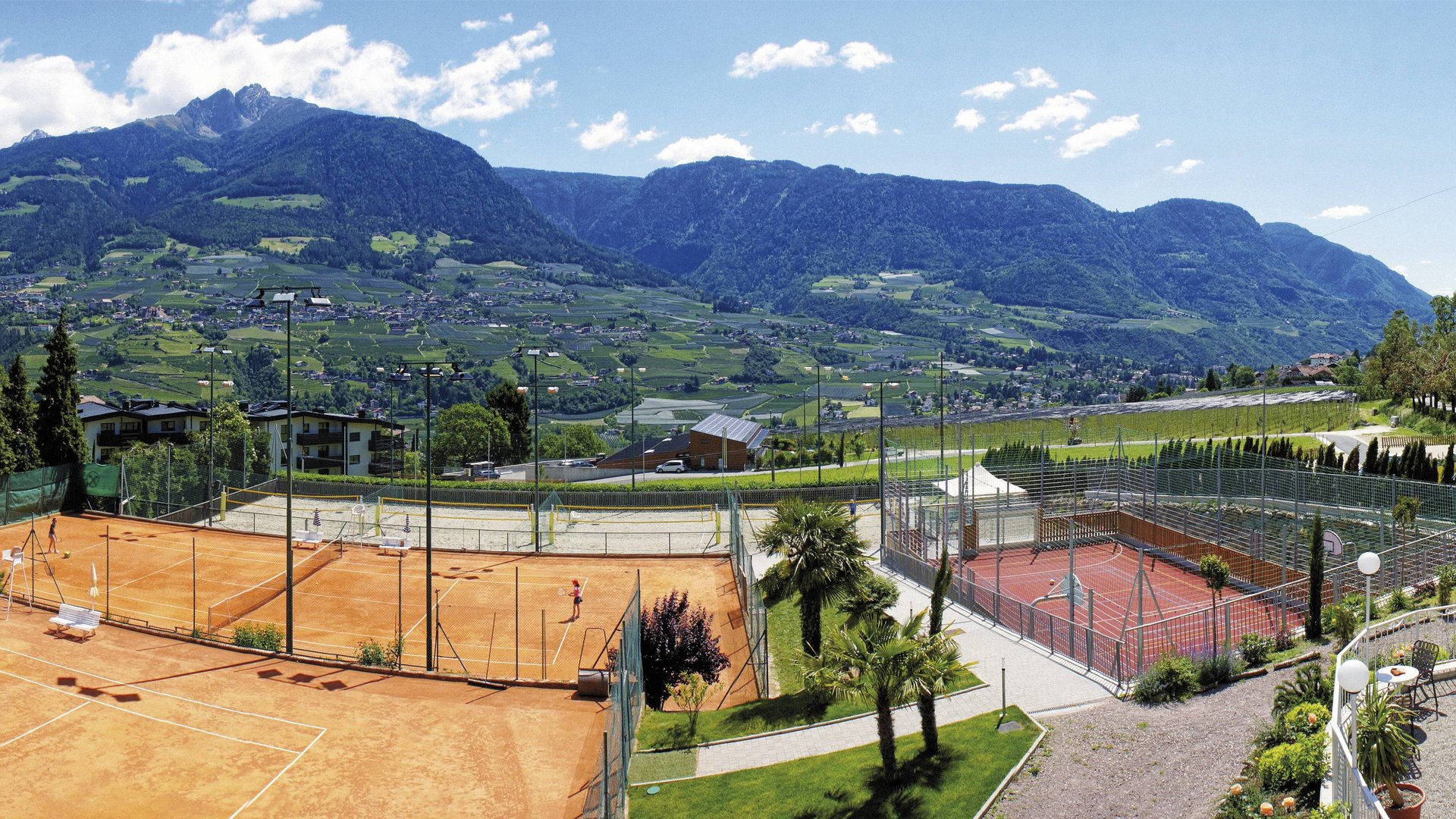 Willkommen in Dorf Tirol mit Kindern: hallo SomVita Suites!