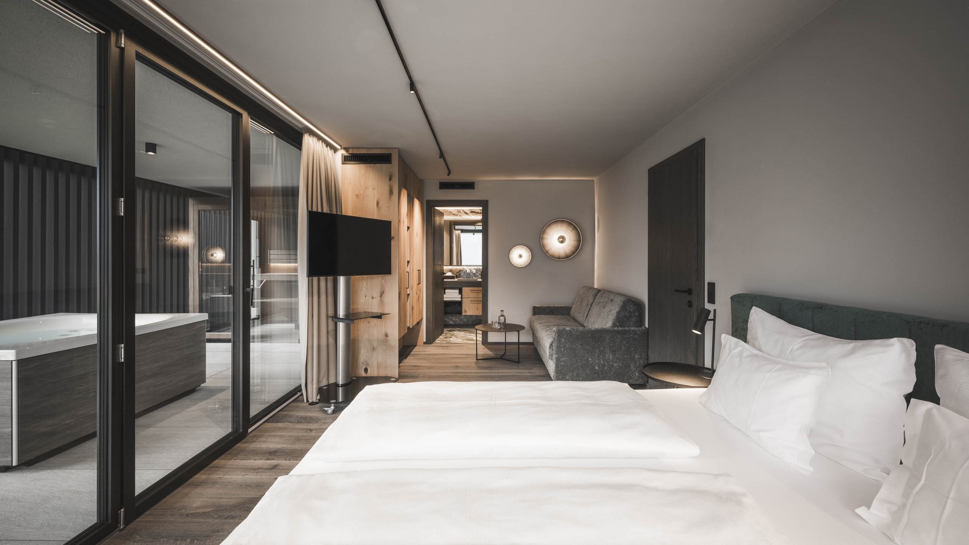 An accommodation in Dorf Tirol? SomVita Suites!